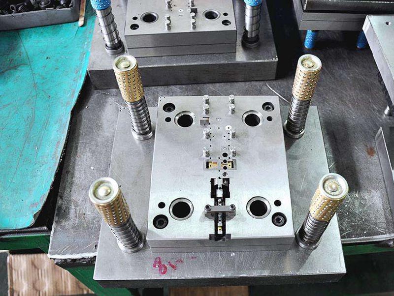 金塔模具制造-01